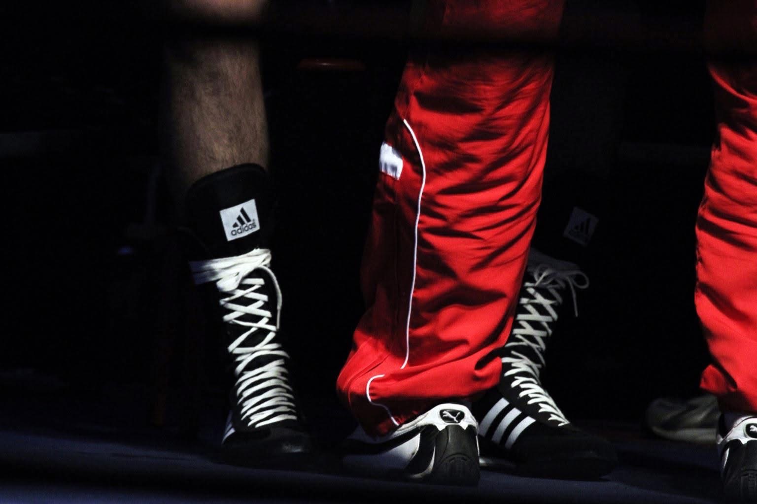 Boxschuhe im Ring